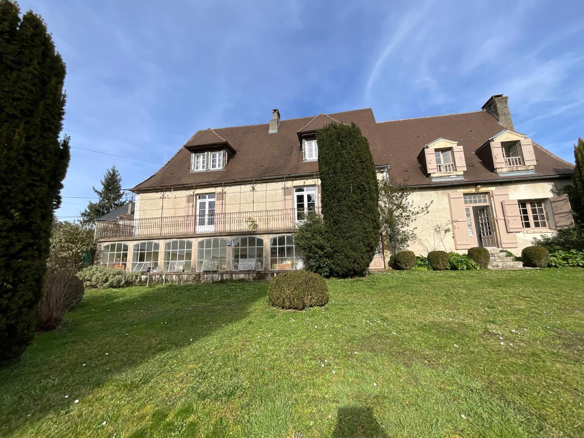Maison De La Source Genis Exterior photo
