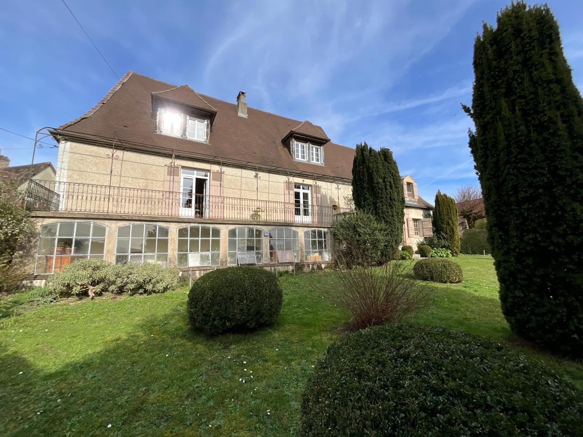 Maison De La Source Genis Exterior photo